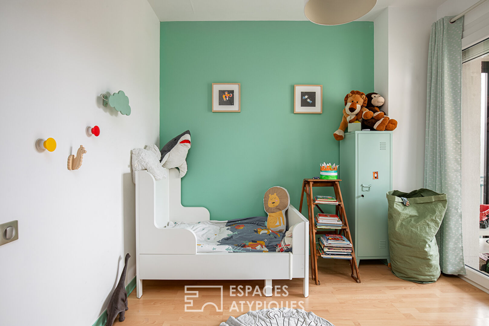 Renovated townhouse with garden