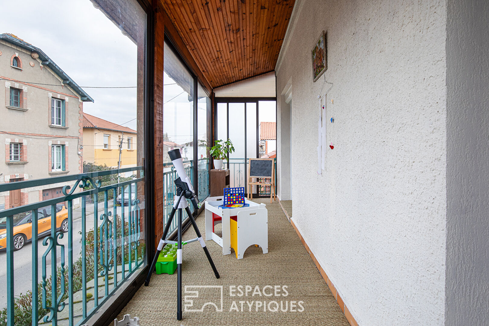 Renovated townhouse with garden