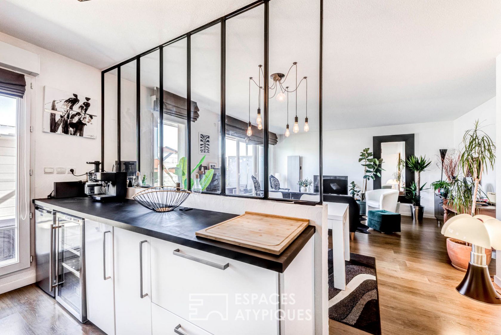 Appartement et sa terrasse avec vue sur les Pyrénées