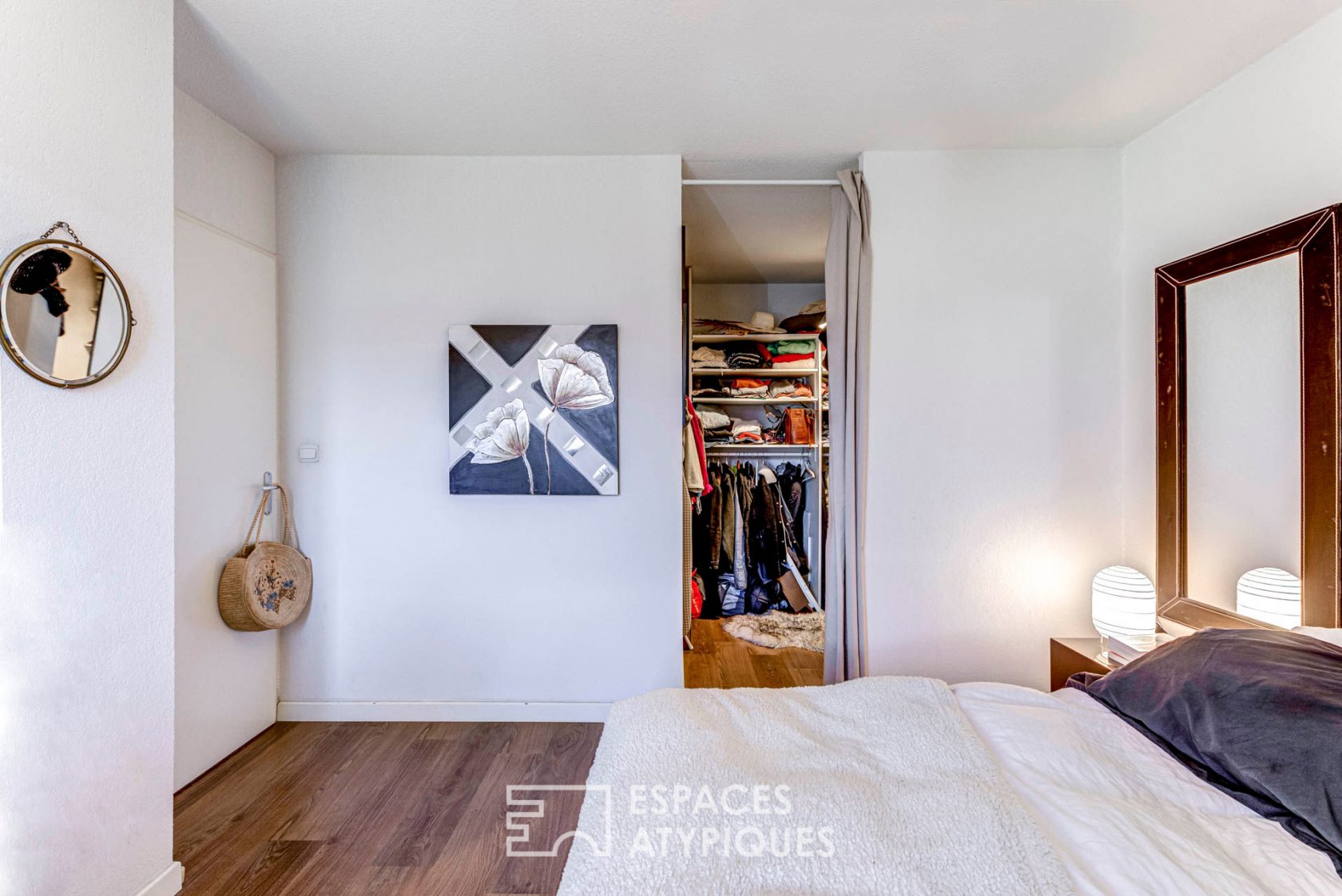 Appartement et sa terrasse avec vue sur les Pyrénées