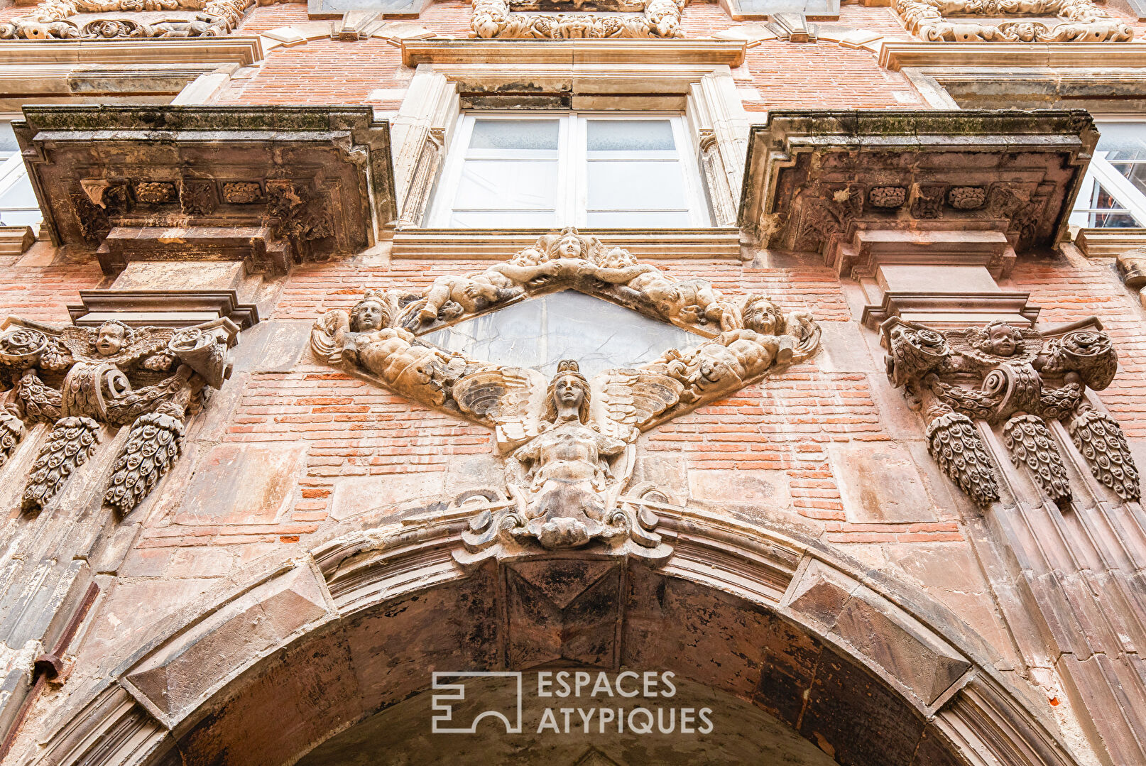Former workshop rehabilitated at L’Hôtel de Pierre and its galleries in Toulouse