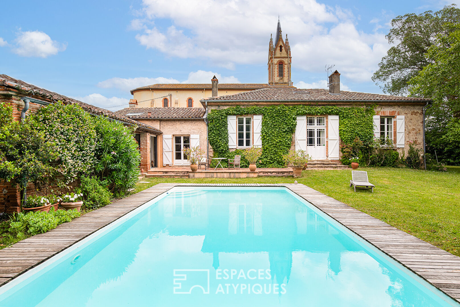 Charming house with swimming pool in Villeneuve-lès-Bouloc