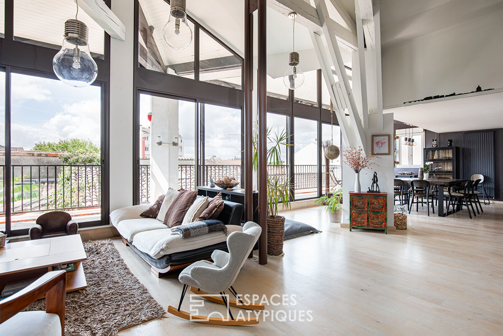 Loft d’exception avec terrasse et vue sur les toits de Toulouse