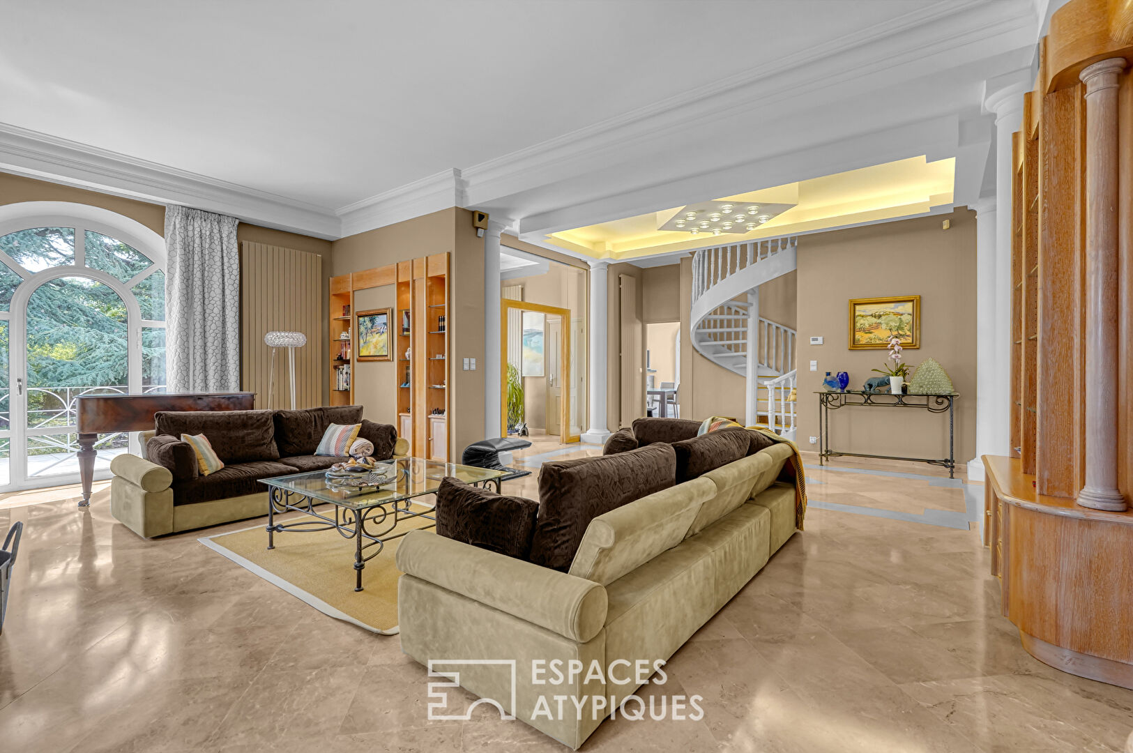 Former hunting lodge renovated by an architect in Tournefeuille