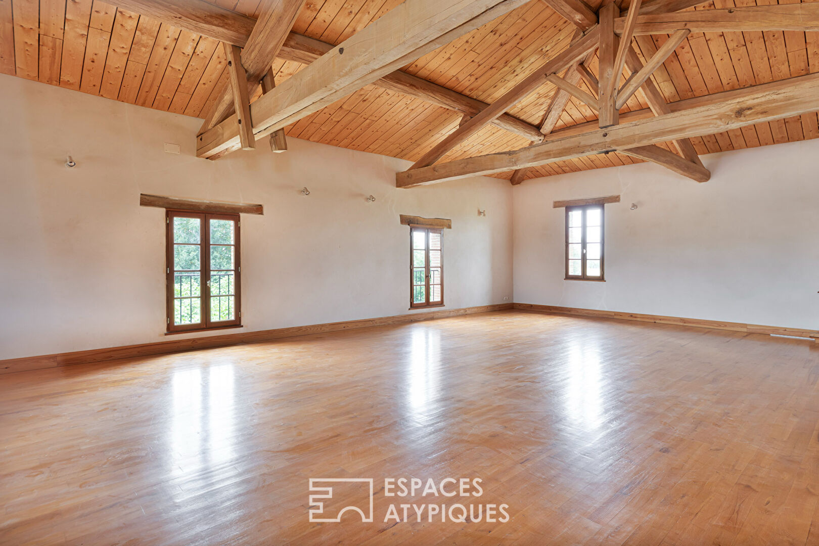 Maison de caractère et son jardin paysagé