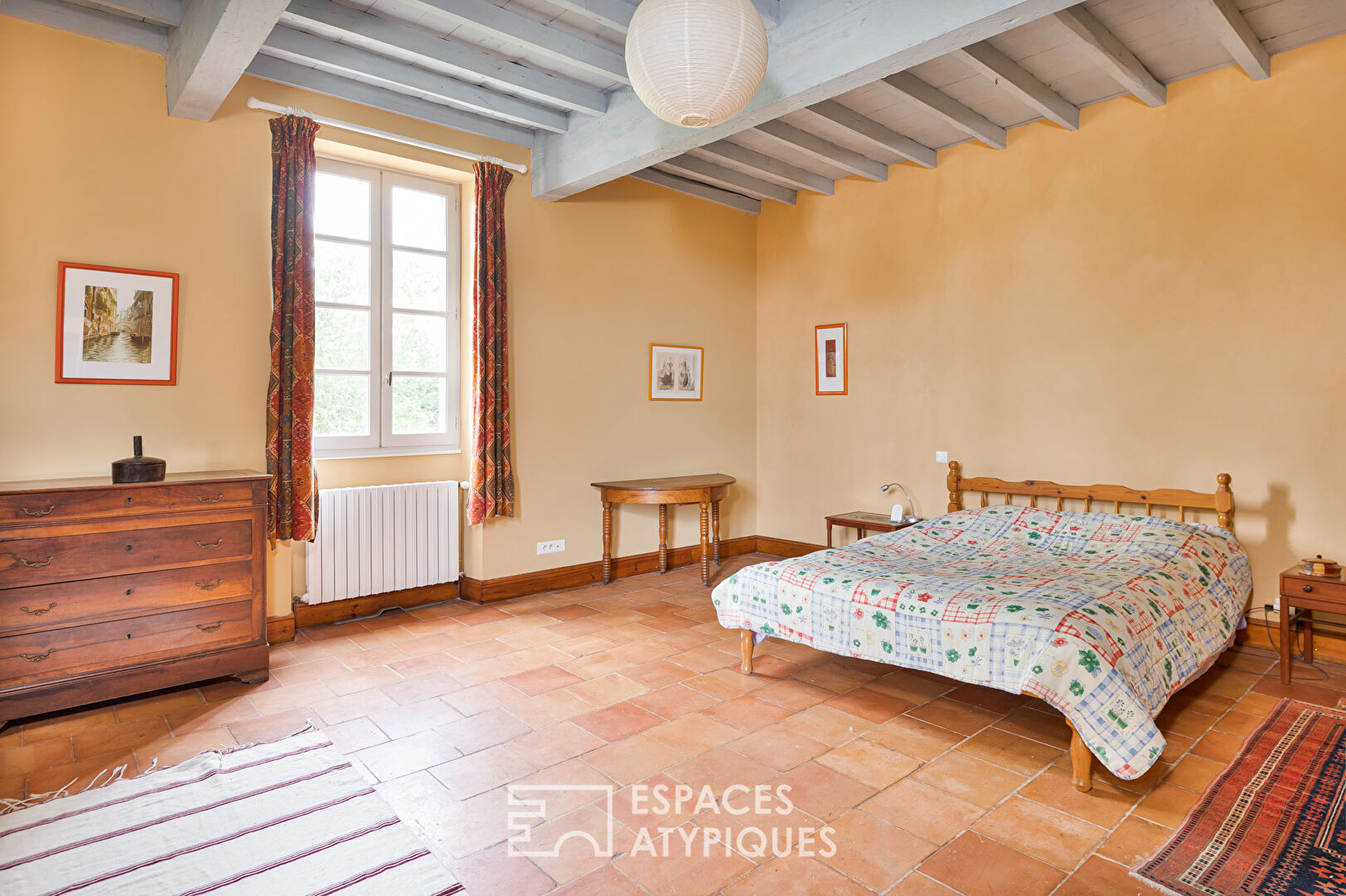 Maison de caractère et son jardin paysagé