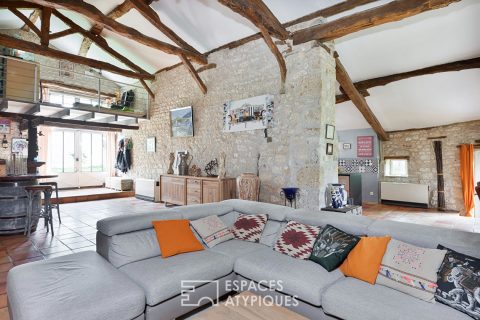 Atelier d’artiste et ses granges restaurées