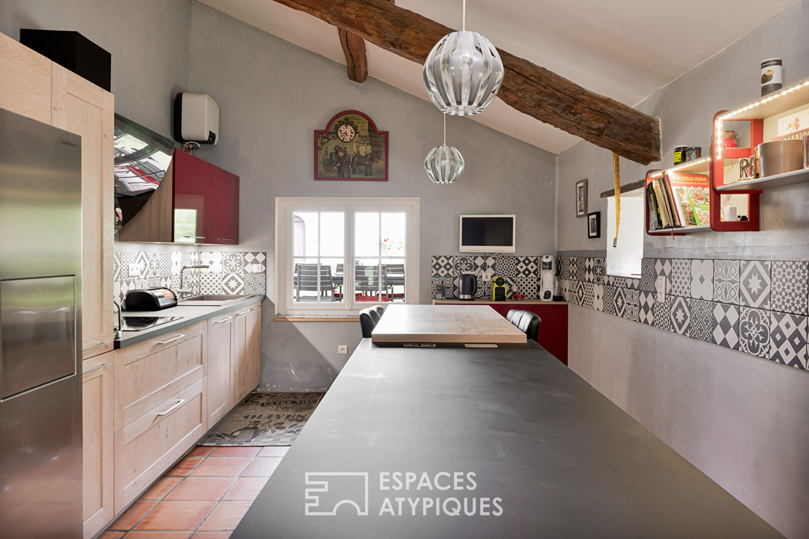 Atelier d’artiste et ses granges restaurées