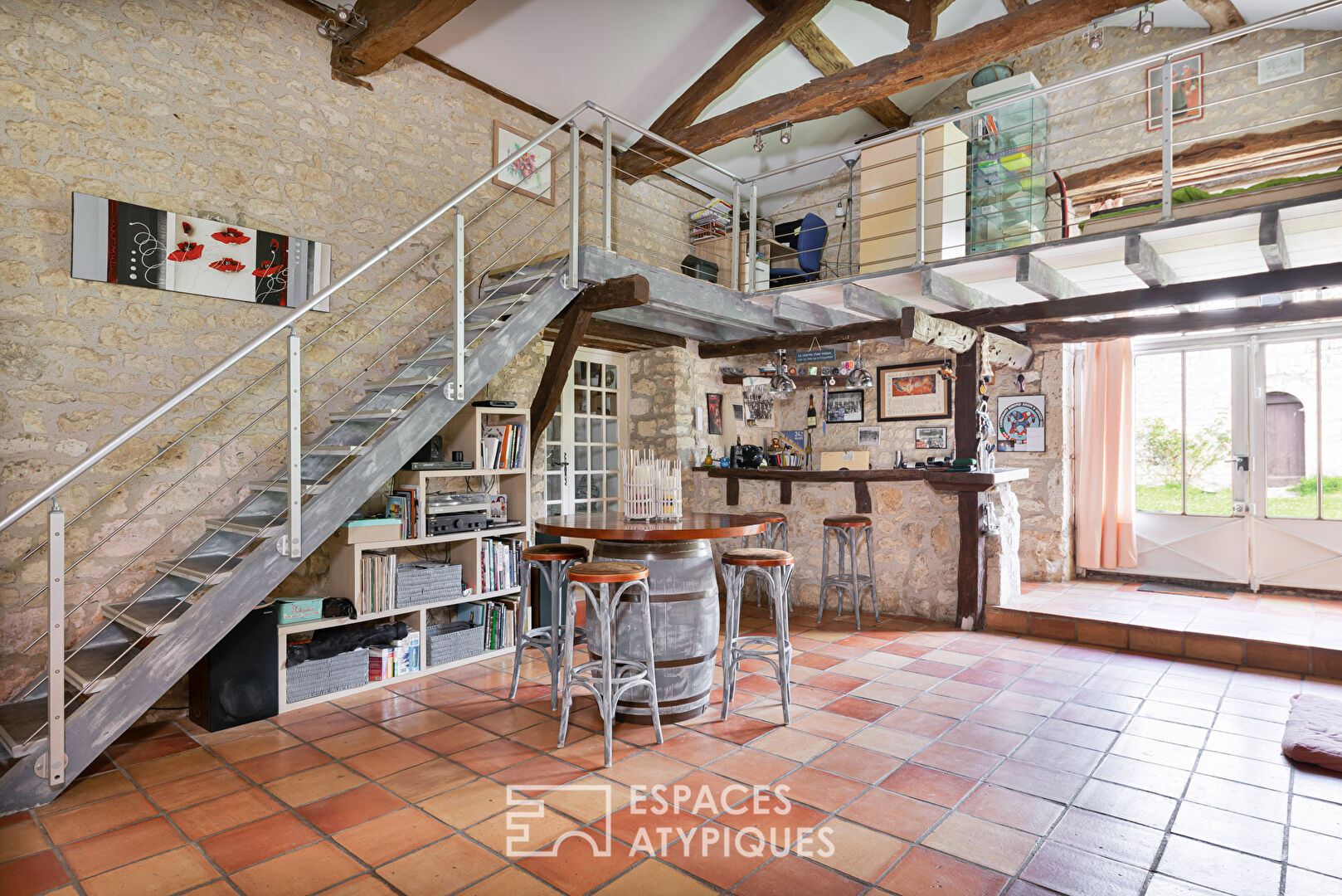 Atelier d’artiste et ses granges restaurées