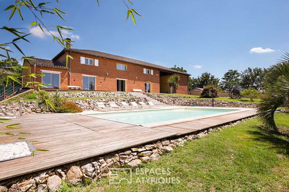 Lauragaise rénovée avec vue et piscine au Sud de Toulouse