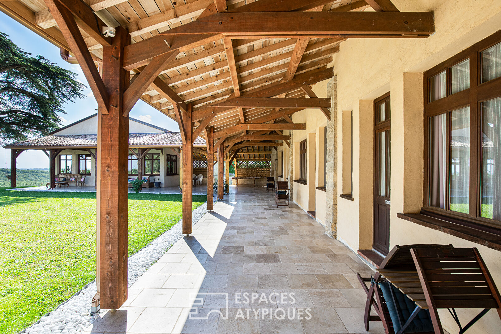 Ferme rénovée et chambres d’hôtes en pleine nature.