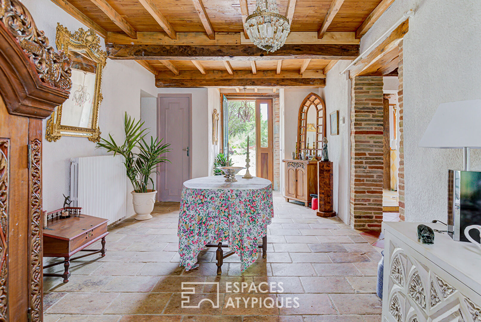 Maison de maître et ses dépendances à 15 minutes de Montauban