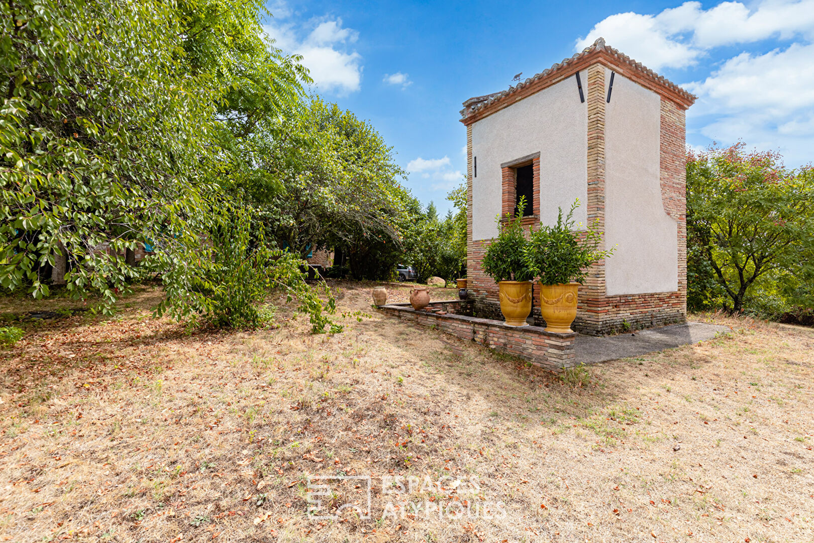 Maison de maître et ses dépendances à 15 minutes de Montauban