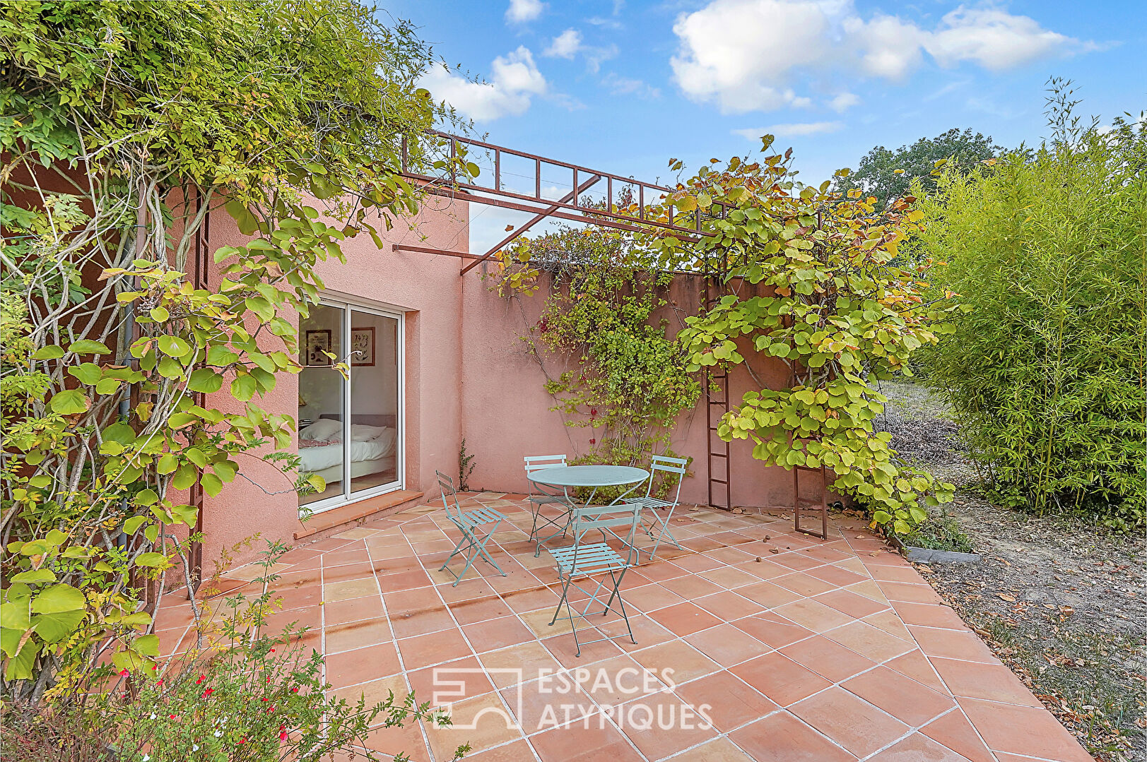 Maison d’architecte et sa piscine à Pin-Balma