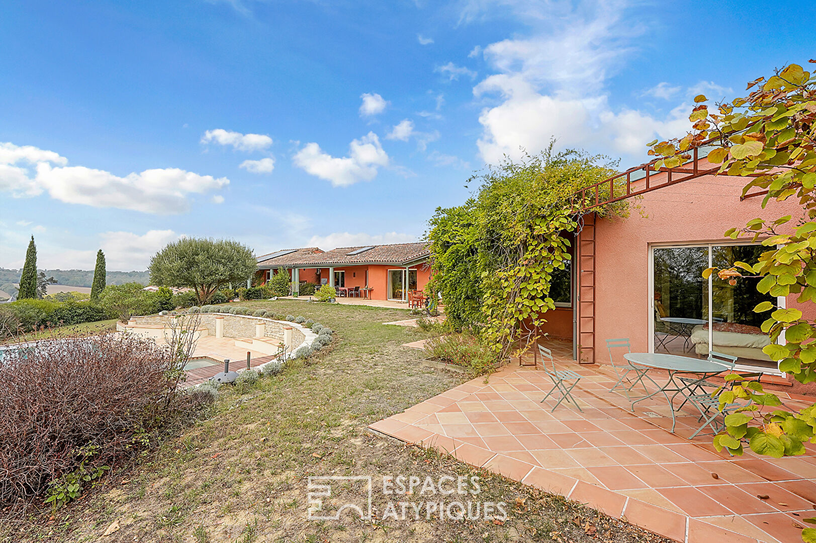 Maison d’architecte et sa piscine à Pin-Balma