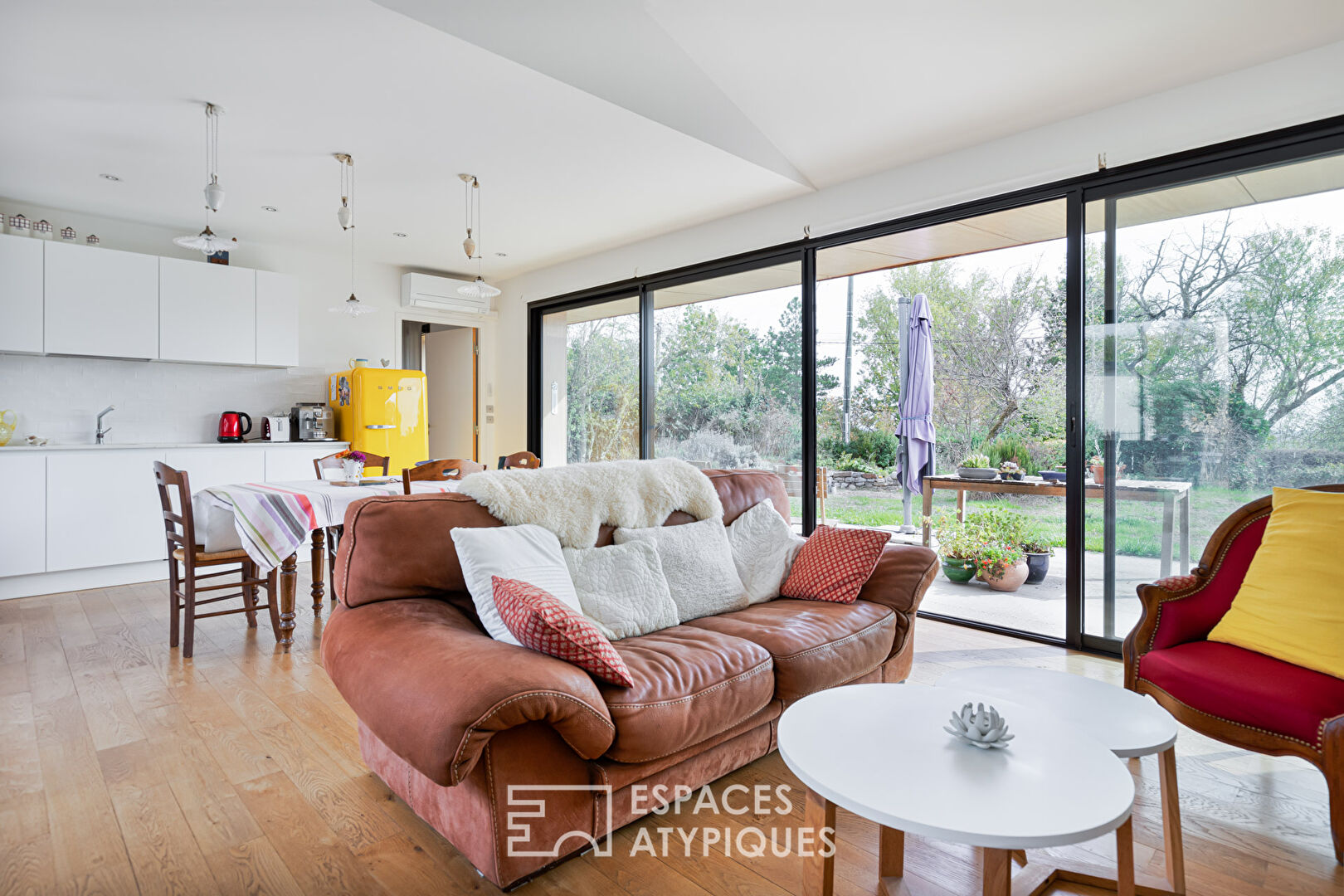 Maison d’architecte avec parement en bois