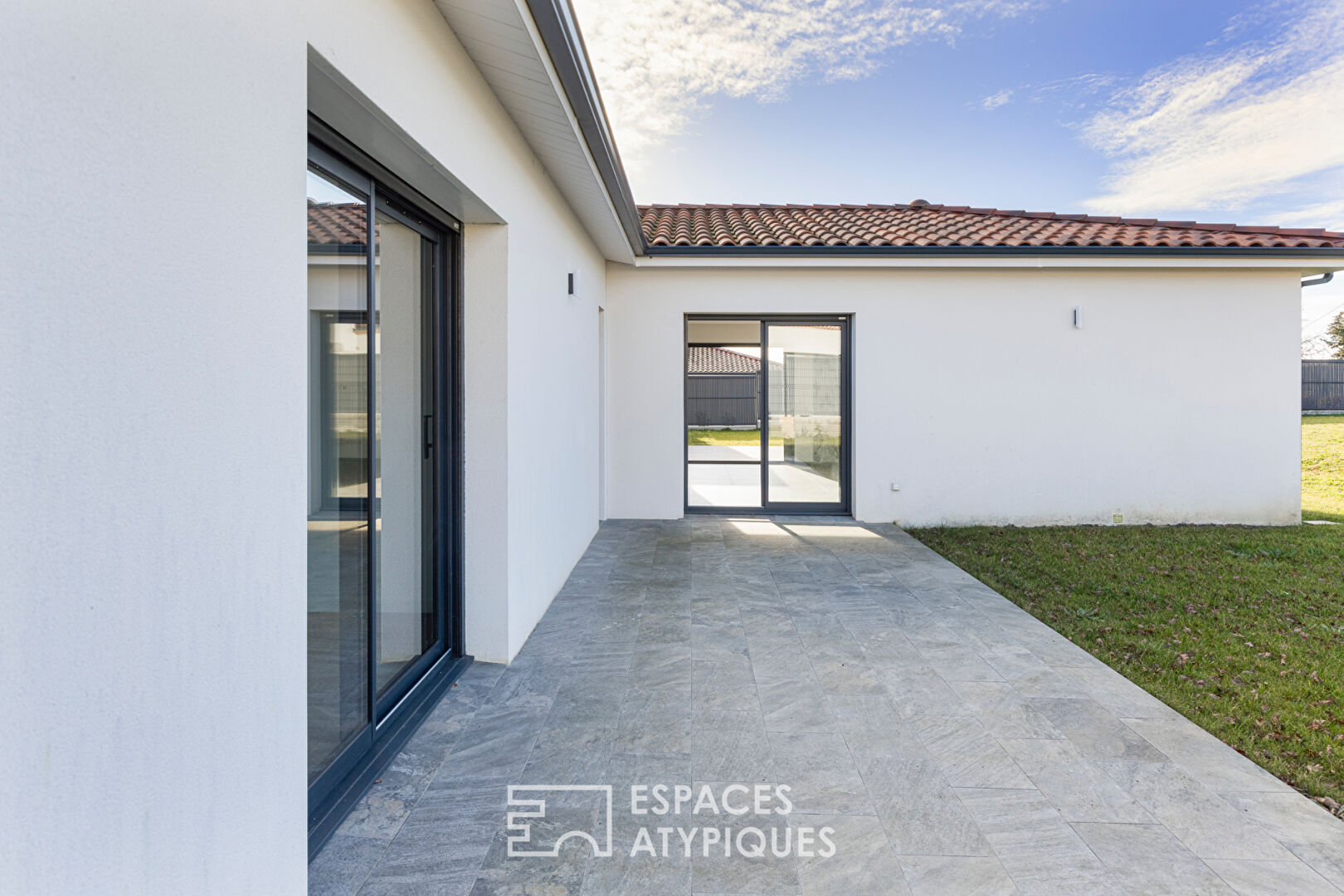 Maison contemporaine de plain-pied à Gargas