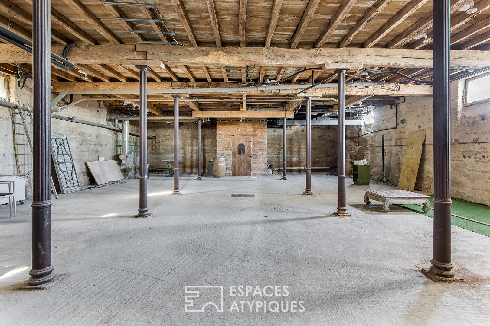 Old renovated barn in Lévignac