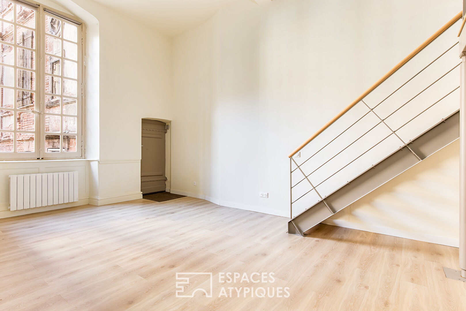 Loft rénové sur cour dans un hôtel particulier en hypercentre