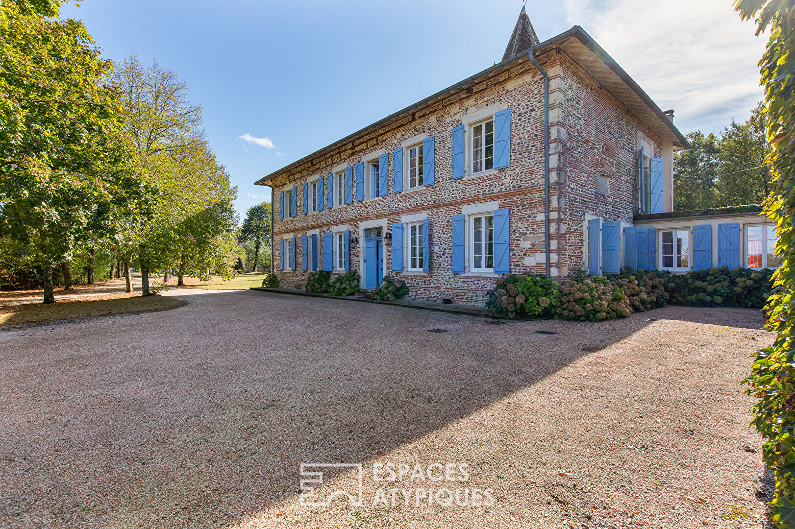 Maison de maitre du XVème & ses dépendances au Sud de Toulouse