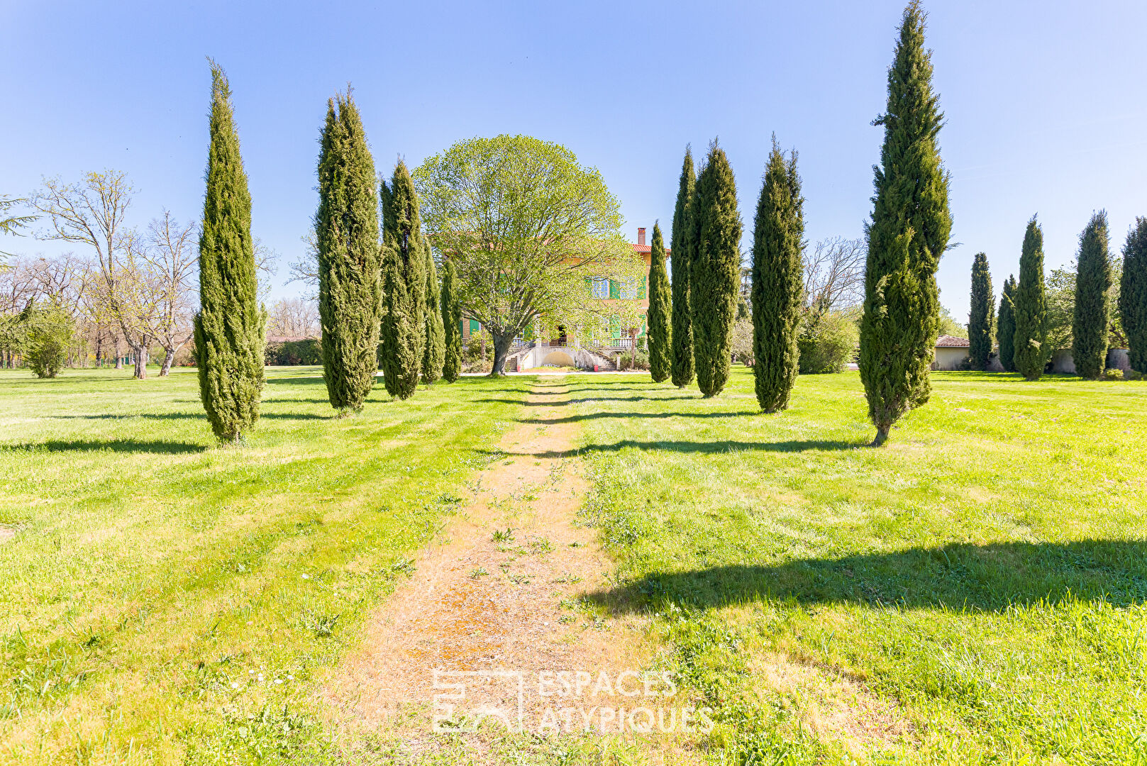 Mansion a few kilometers from Toulouse