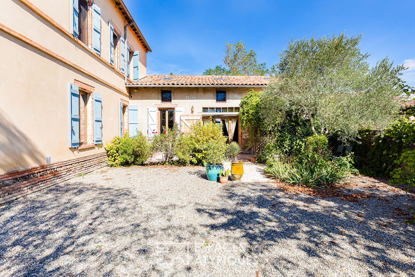 Maison de maître et gîte indépendant à proximité immédiate du Château de Launac