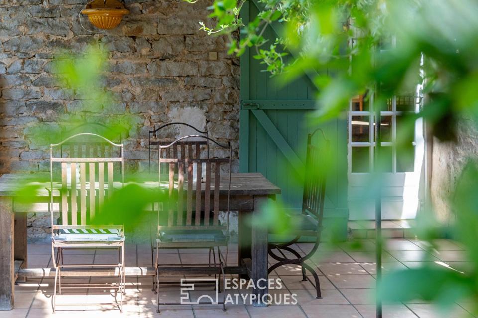 Maison bourgeoise au coeur d'un village de Bourgogne