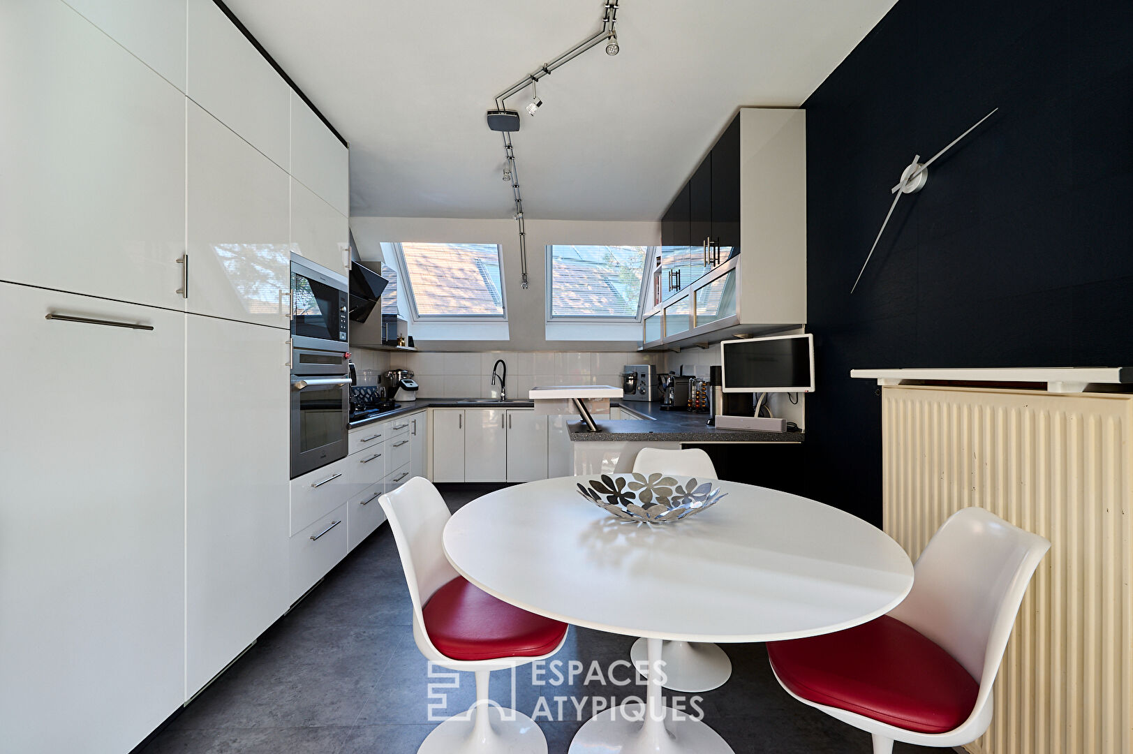 Maison d’architecte avec piscine intérieure