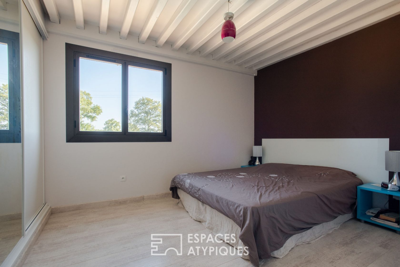 Belle maison avec piscine sur son terrain champêtre