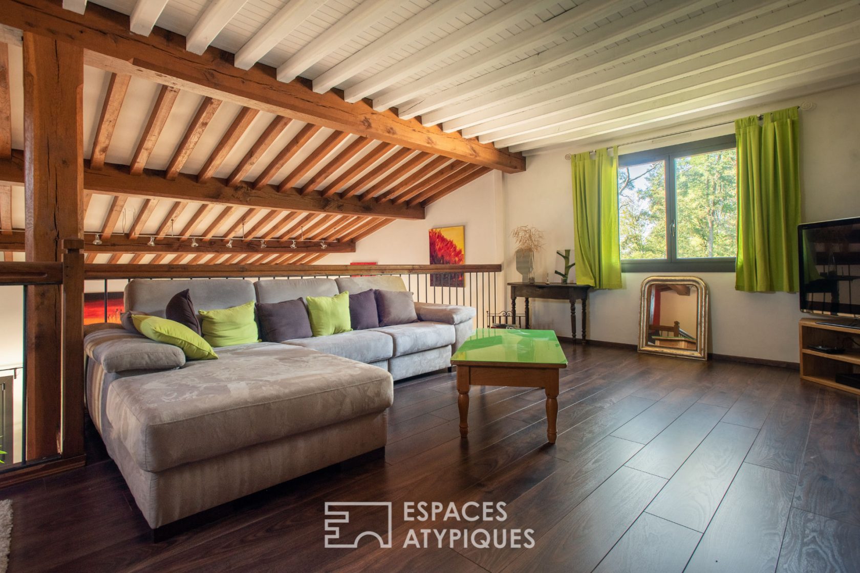 Belle maison avec piscine sur son terrain champêtre