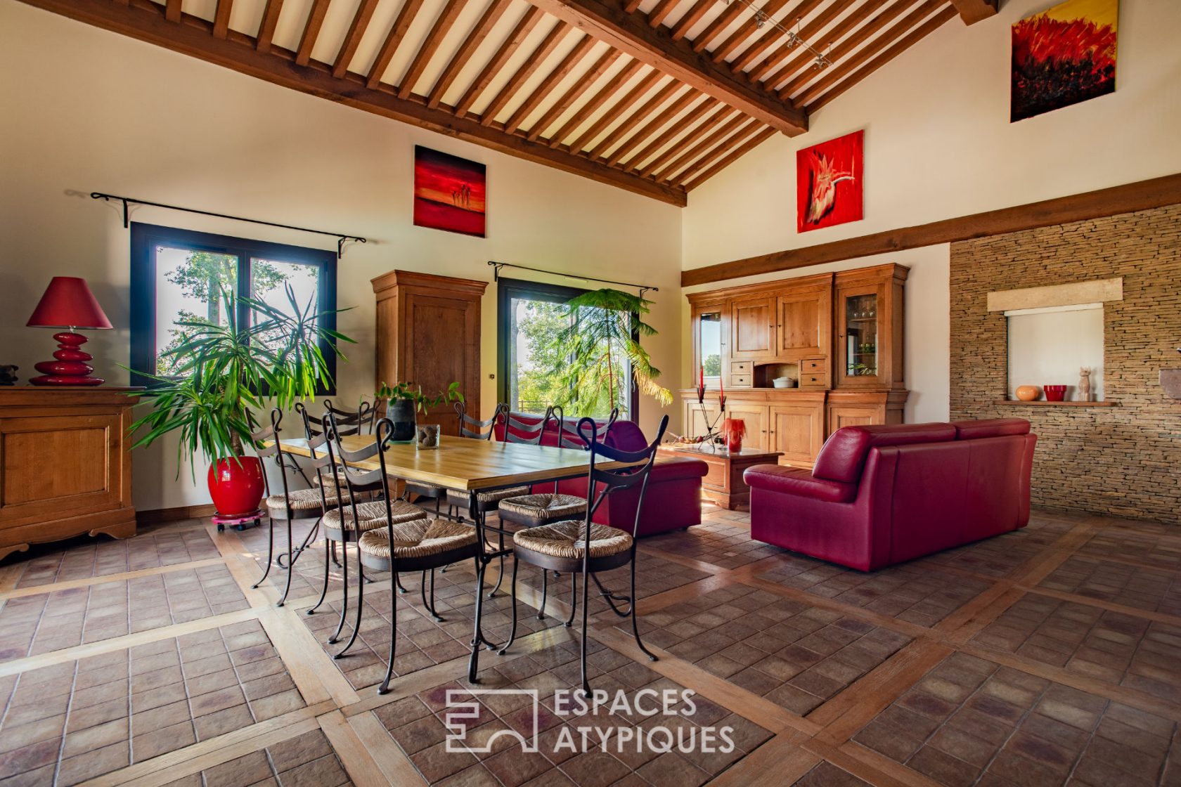 Belle maison avec piscine sur son terrain champêtre