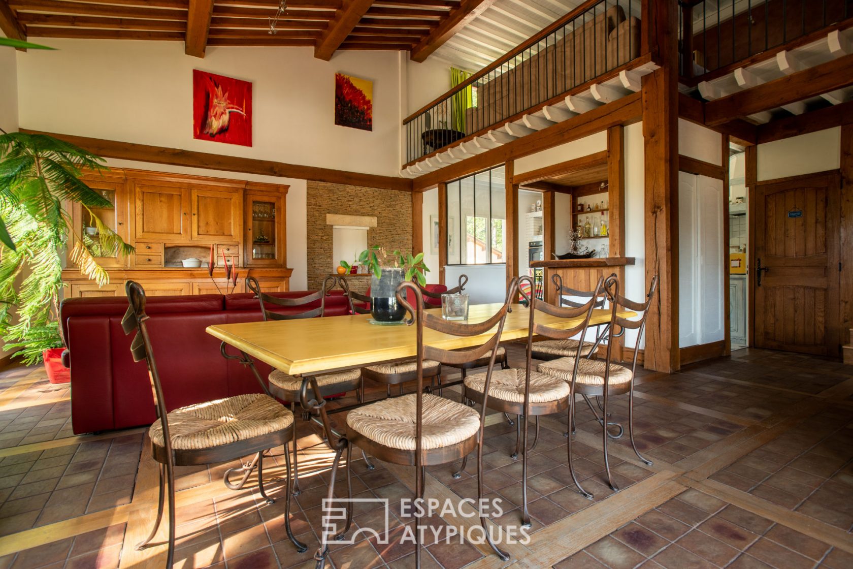 Belle maison avec piscine sur son terrain champêtre