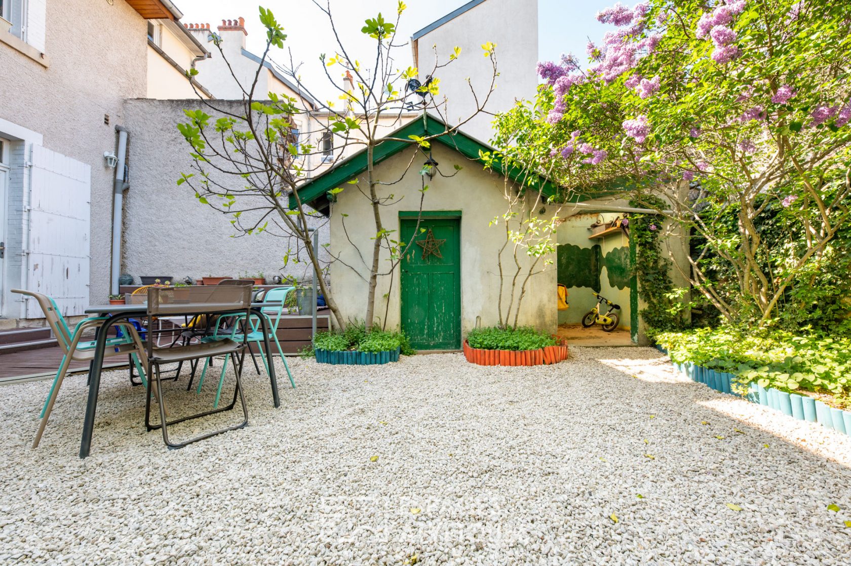 Townhouse with exterior