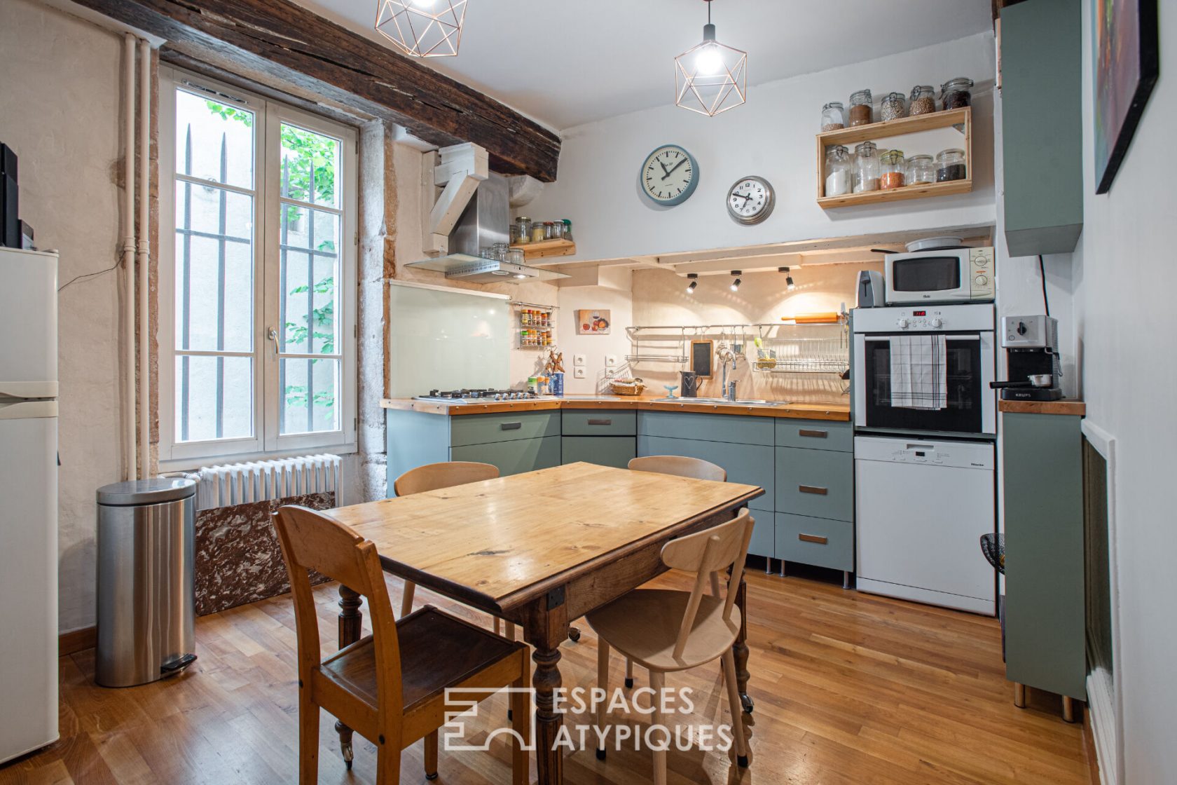 Renovated townhouse in the center of Macon