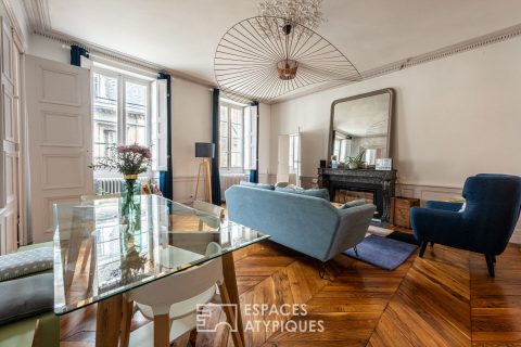 Appartement bourgeois rénové avec balcon