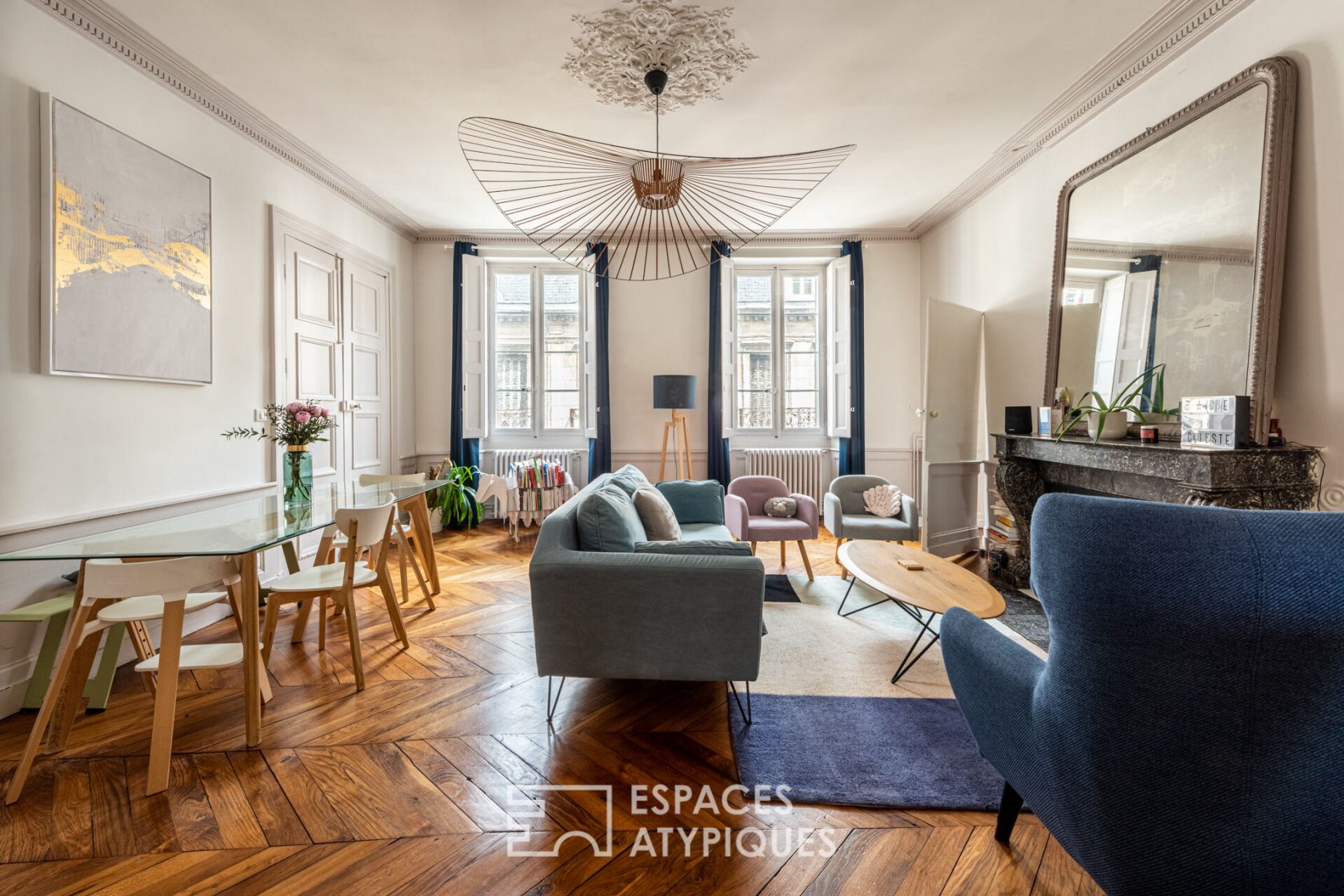 Renovated bourgeois apartment with balcony