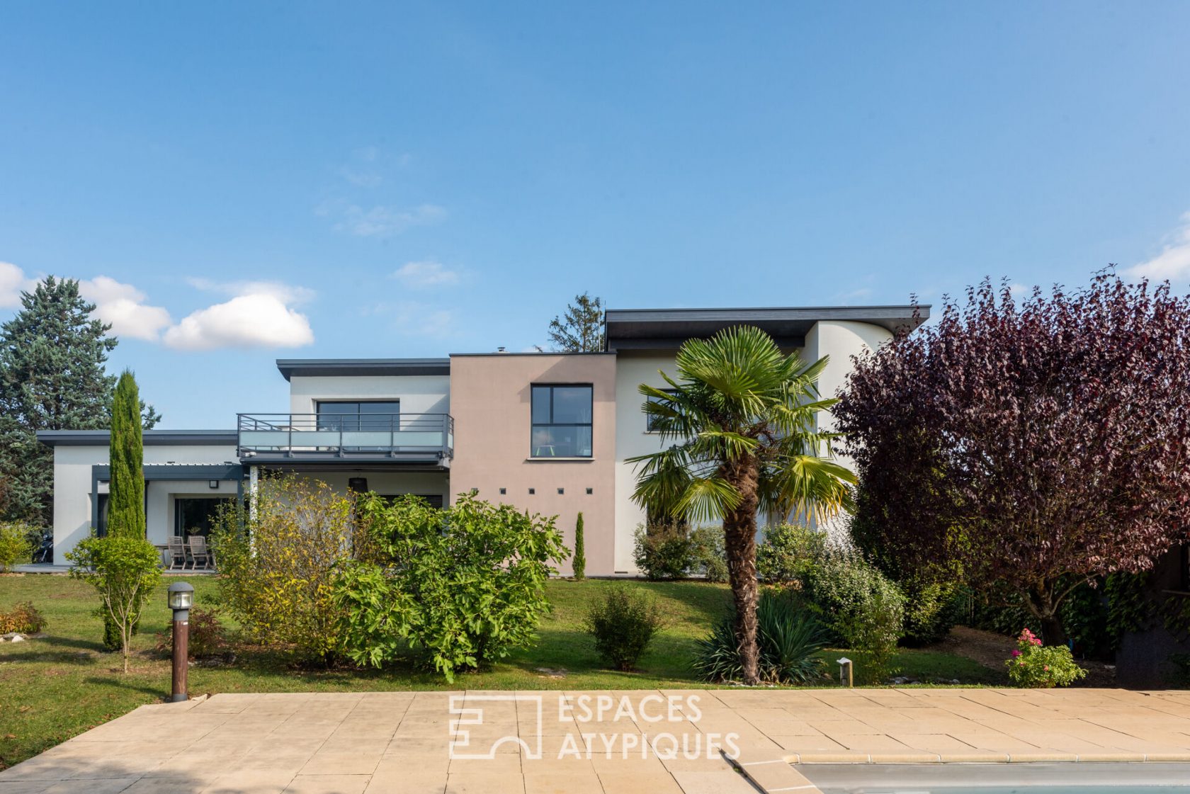 Villa d’architecte avec piscine