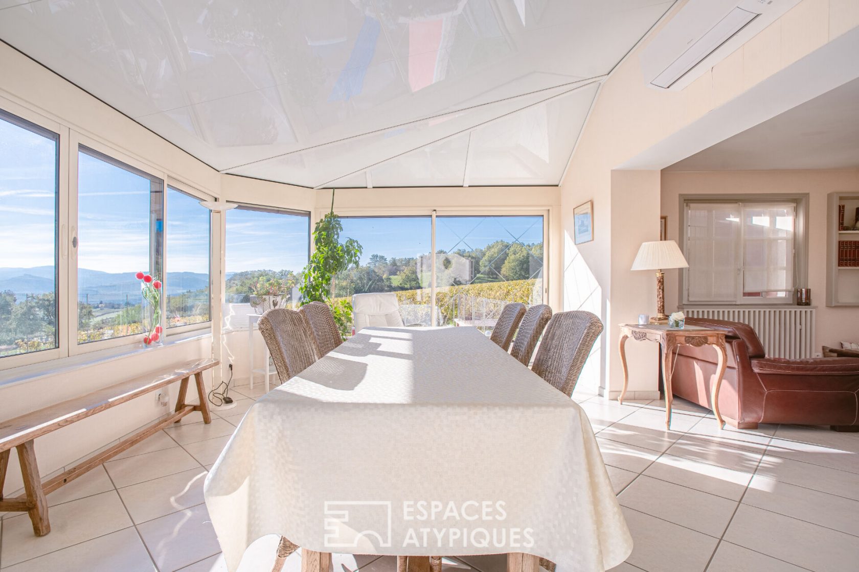 Villa with exceptional view