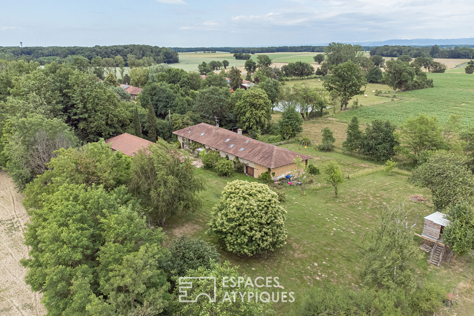 Country house and its flower garden
