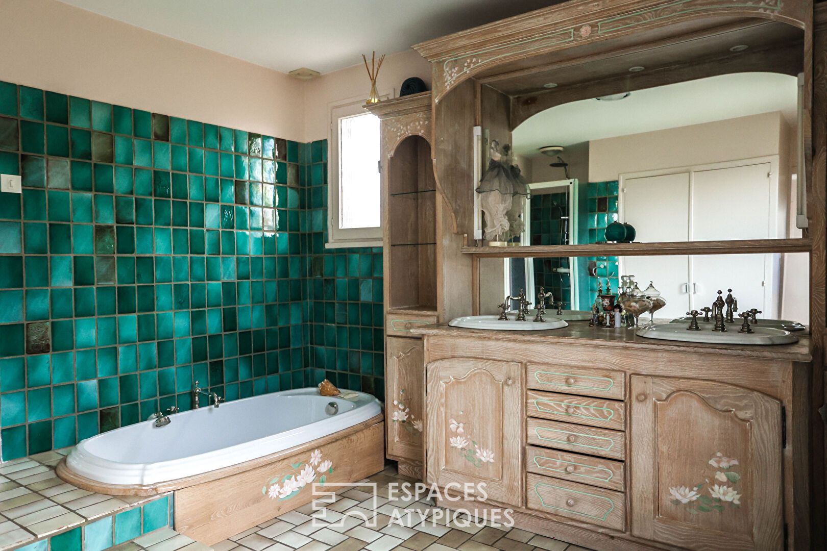 Maison d’architecte au coeur d’un jardin bucolique