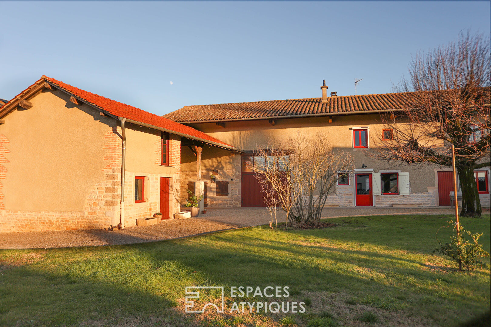 Renovated farmhouse in the village center