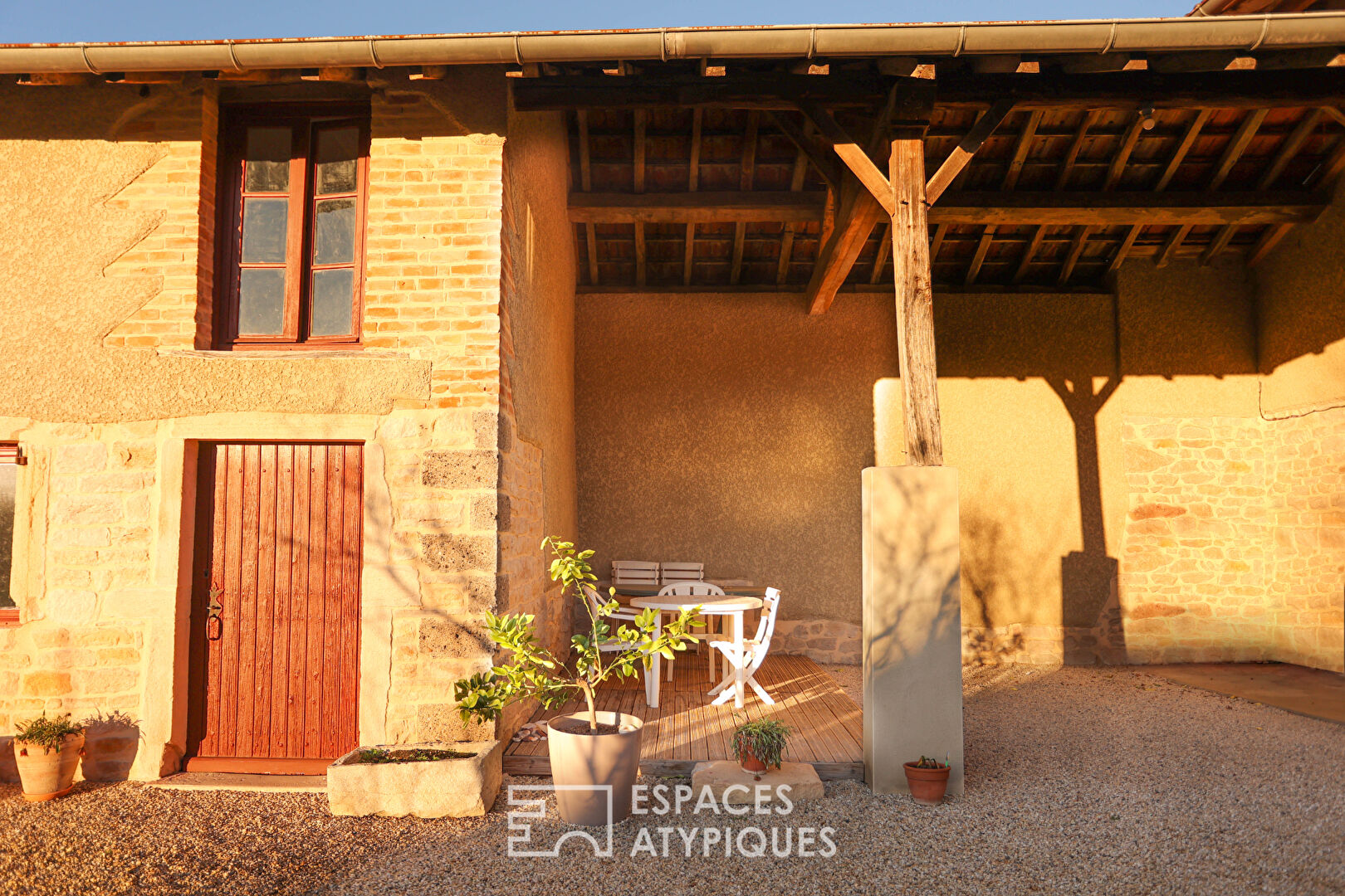 Renovated farmhouse in the village center