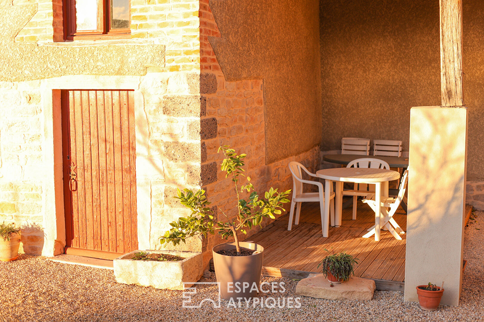 Renovated farmhouse in the village center