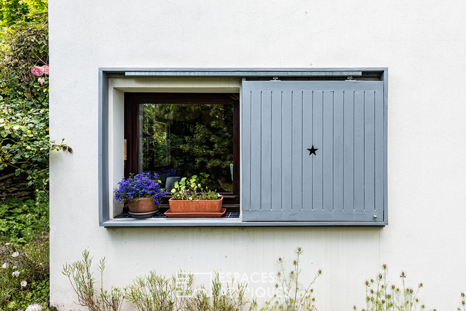 Maison d’architecte avec son jardin anglais