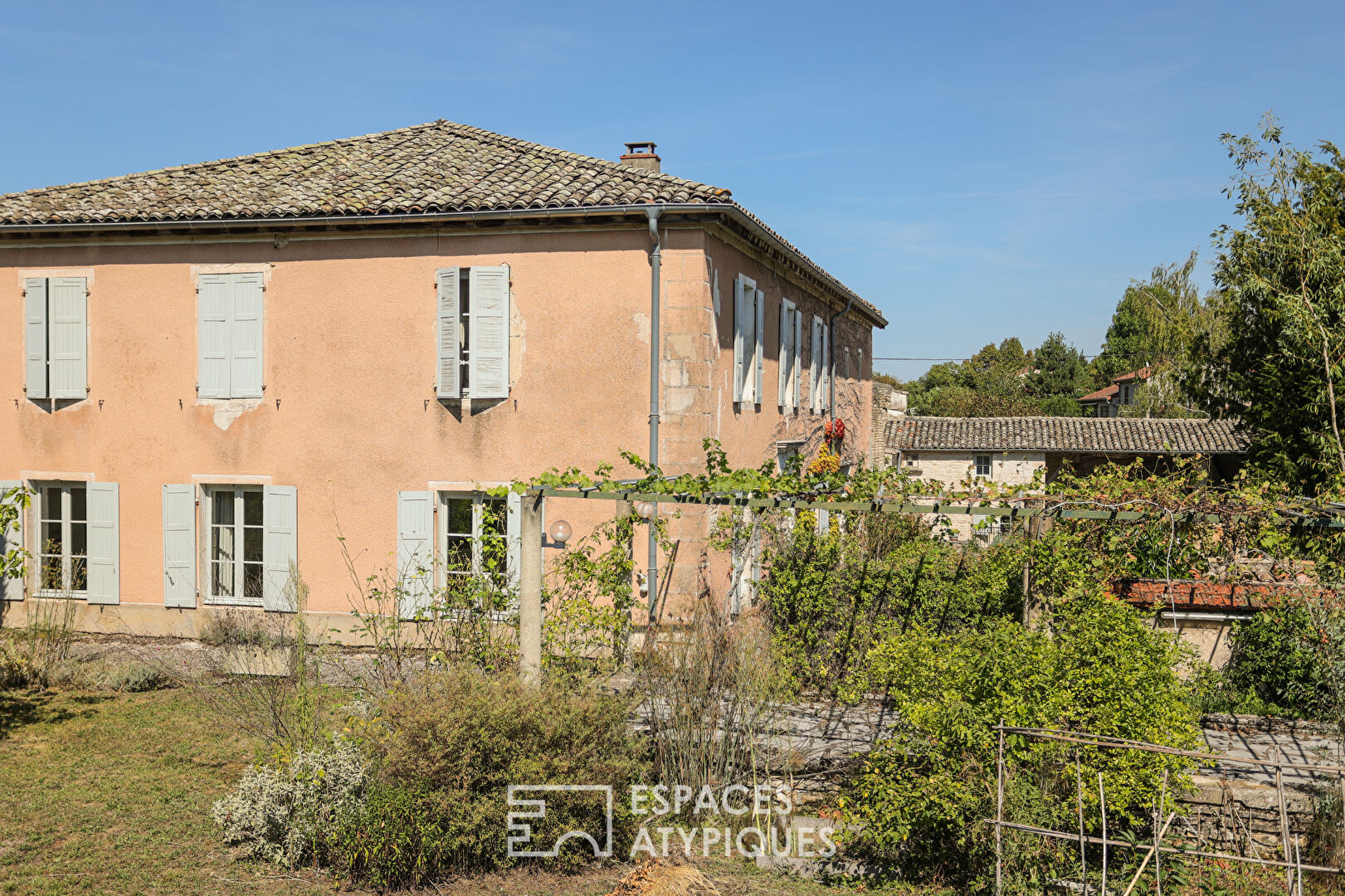 Master’s house with 2 gîtes