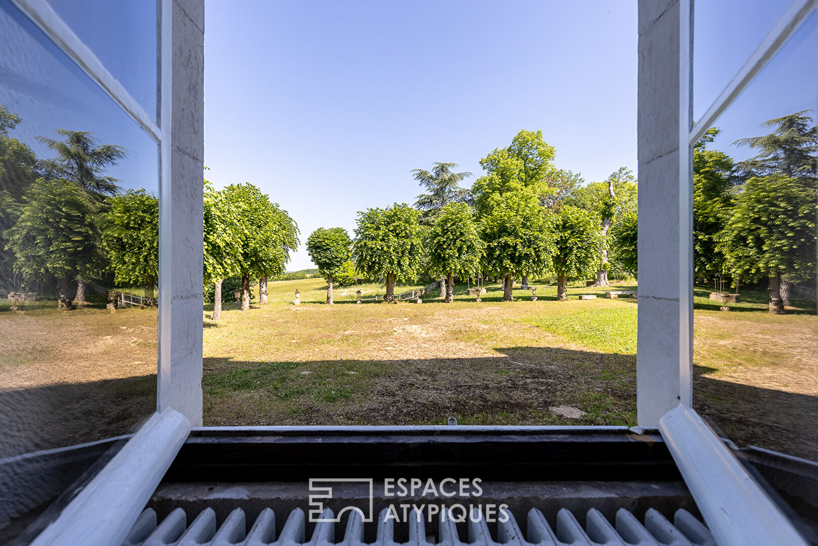 Château proche Chablis à rénover