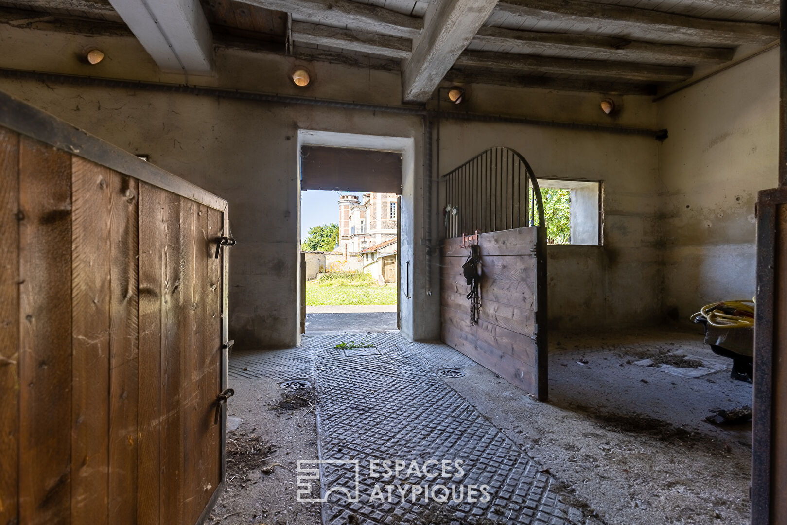 Castle near Chablis to renovate