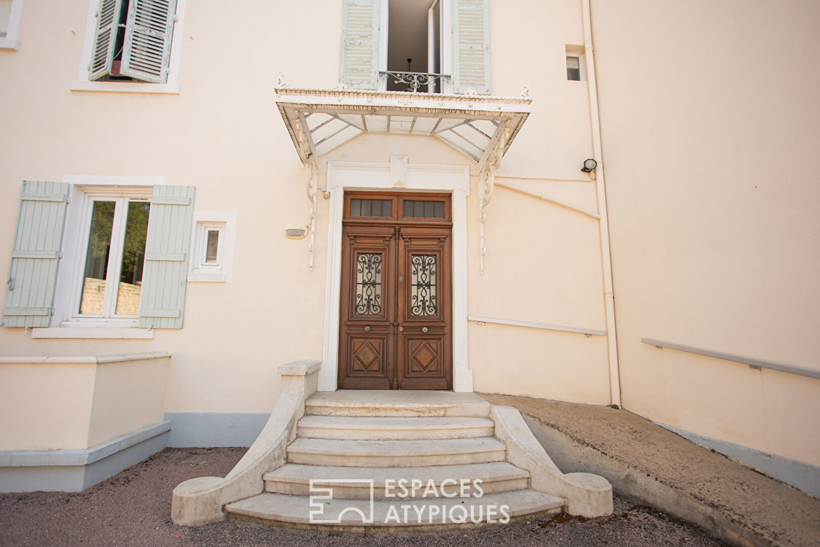 Maison bourgeoise au centre de Mâcon avec parc arboré