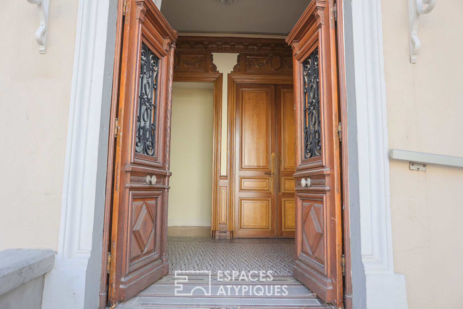 Maison bourgeoise au centre de Mâcon avec parc arboré