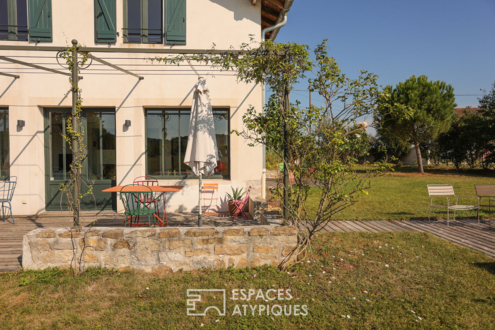 Maison familiale  bohème chic dans un cadre verdoyant